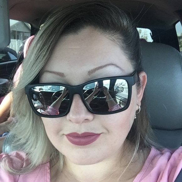 Meet your Posher, Xoch - Picture 1 of 3